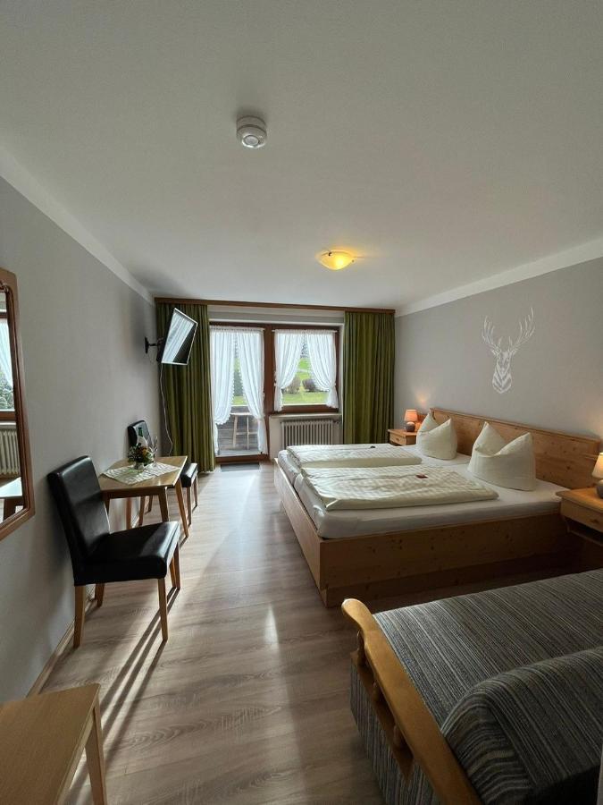 Gasthof Zum Ott Staudach-Egerndach ภายนอก รูปภาพ